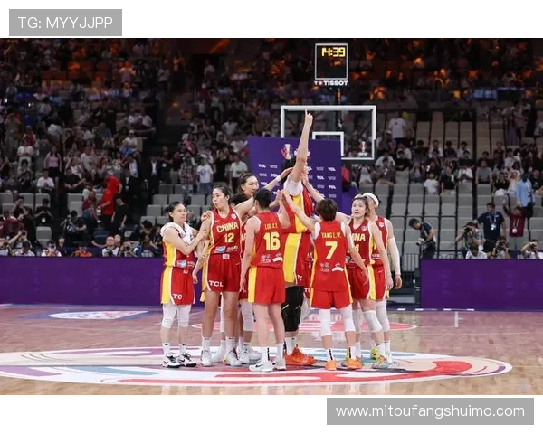 中国篮球队迎战日本力拼亚洲杯冠军 全力备战决赛再创辉煌 中国篮球队迎战日本力拼亚洲杯冠军 全力备战决赛再创辉煌