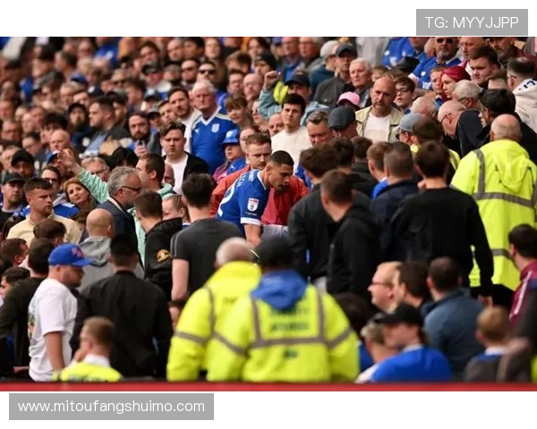 斯托克城俱乐部迎来新赛季调整管理与阵容重建引发球迷关注热议