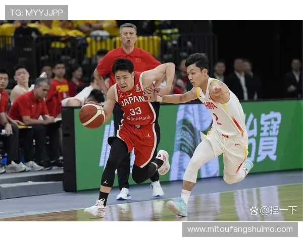 篮球世界杯激战正酣 中国男篮顽强拼搏力克对手晋级八强