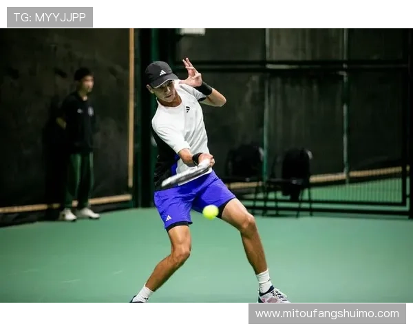 网球赛场风云再起 全球顶级选手争夺年度总决赛荣耀